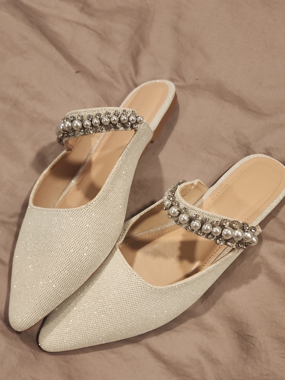 Rag & Co Pearl-Embellished Cream Women's Pointed Mules